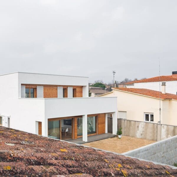 Casa de fusta sense hipoteca energètica construïda per Papik cases passives