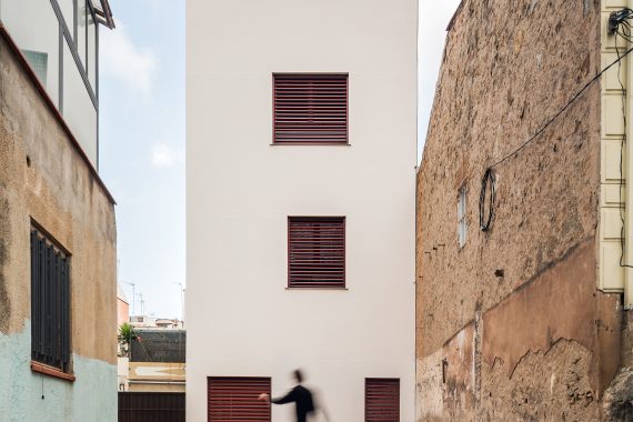 vista posterior de K-Malats una casa passiva a Barcelona construida per Papik Cases Passives