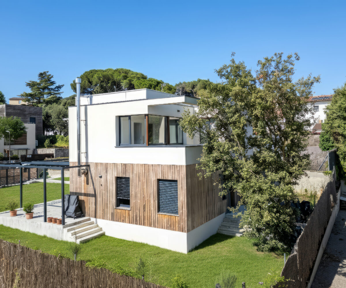 Proyecto Passivhaus en Catalunya con diseño eficiente y ecológico.